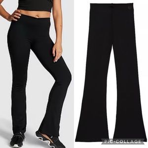 Victoria’s Secret PINK Winter Flare Leggings